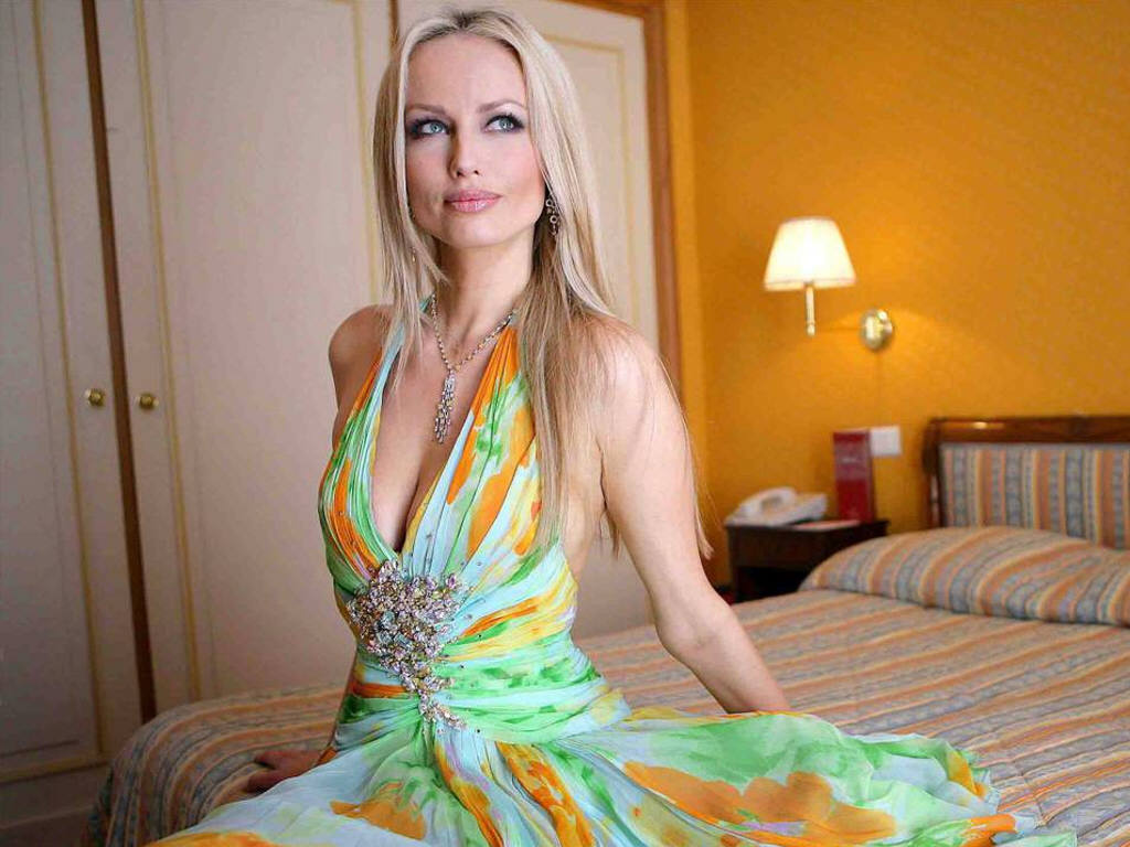 Adriana Karembeu wallpapers Adriana Karembeu