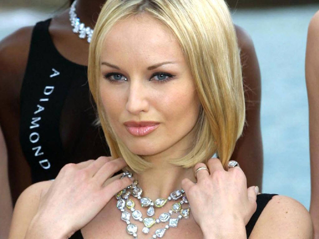 Adriana Karembeu wallpapers Adriana Karembeu