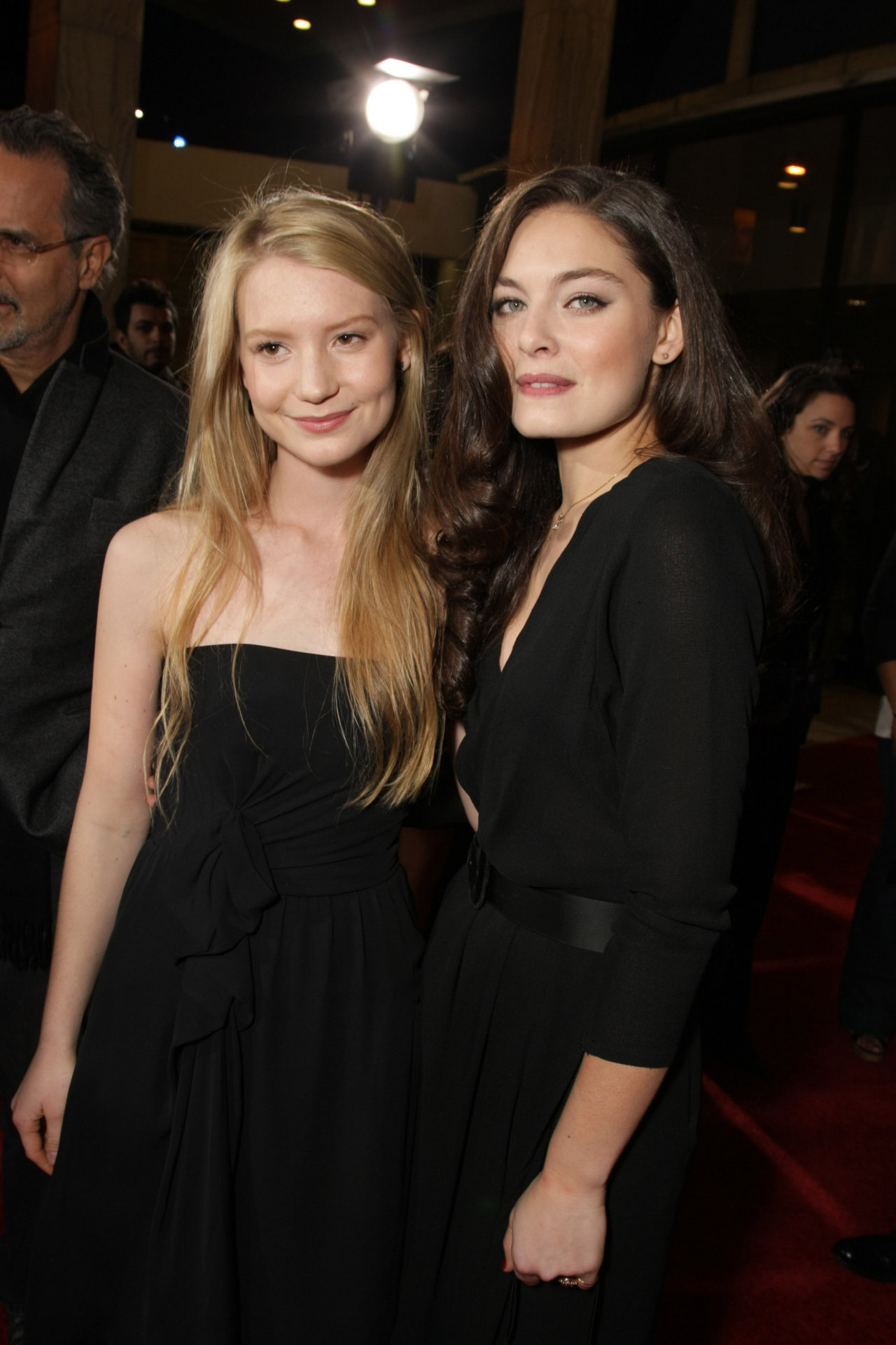 Alexa Davalos wallpapers Alexa Davalos