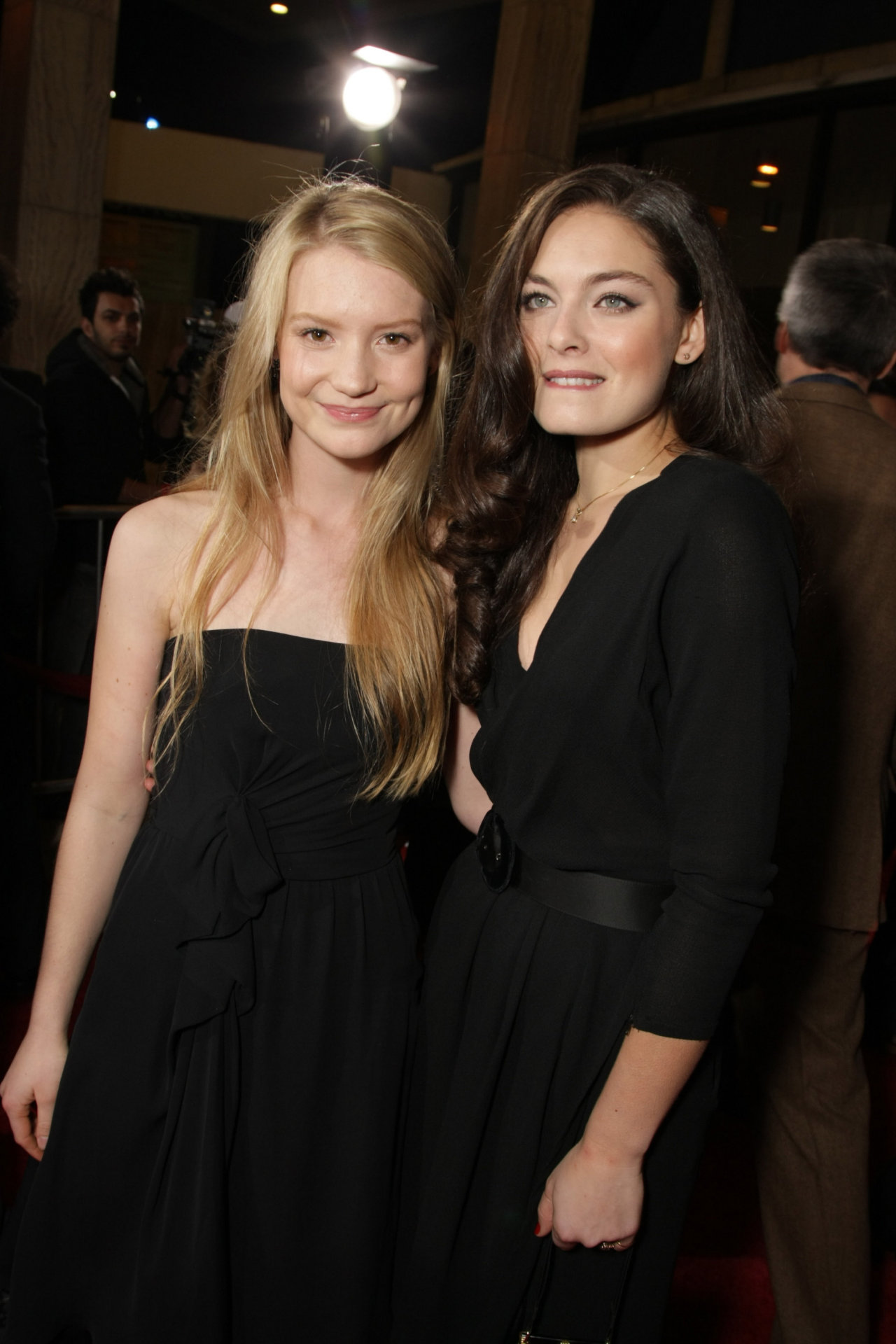 Alexa Davalos wallpapers Alexa Davalos
