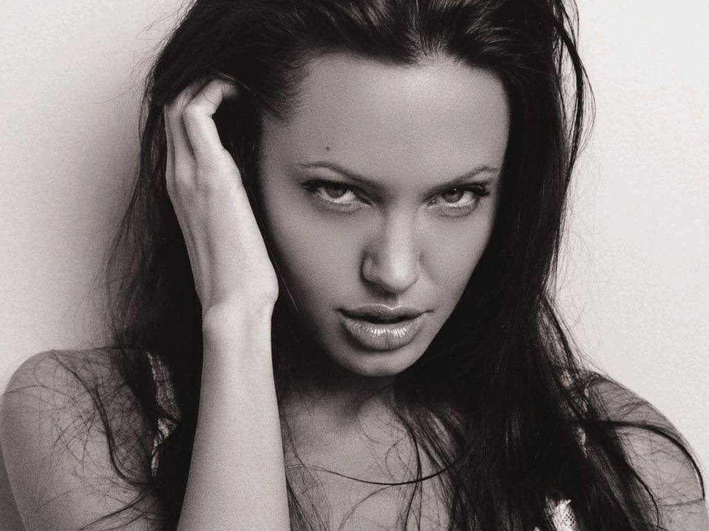 Angelina Jolie