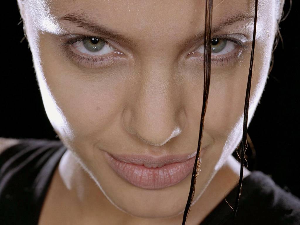 Angelina Jolie