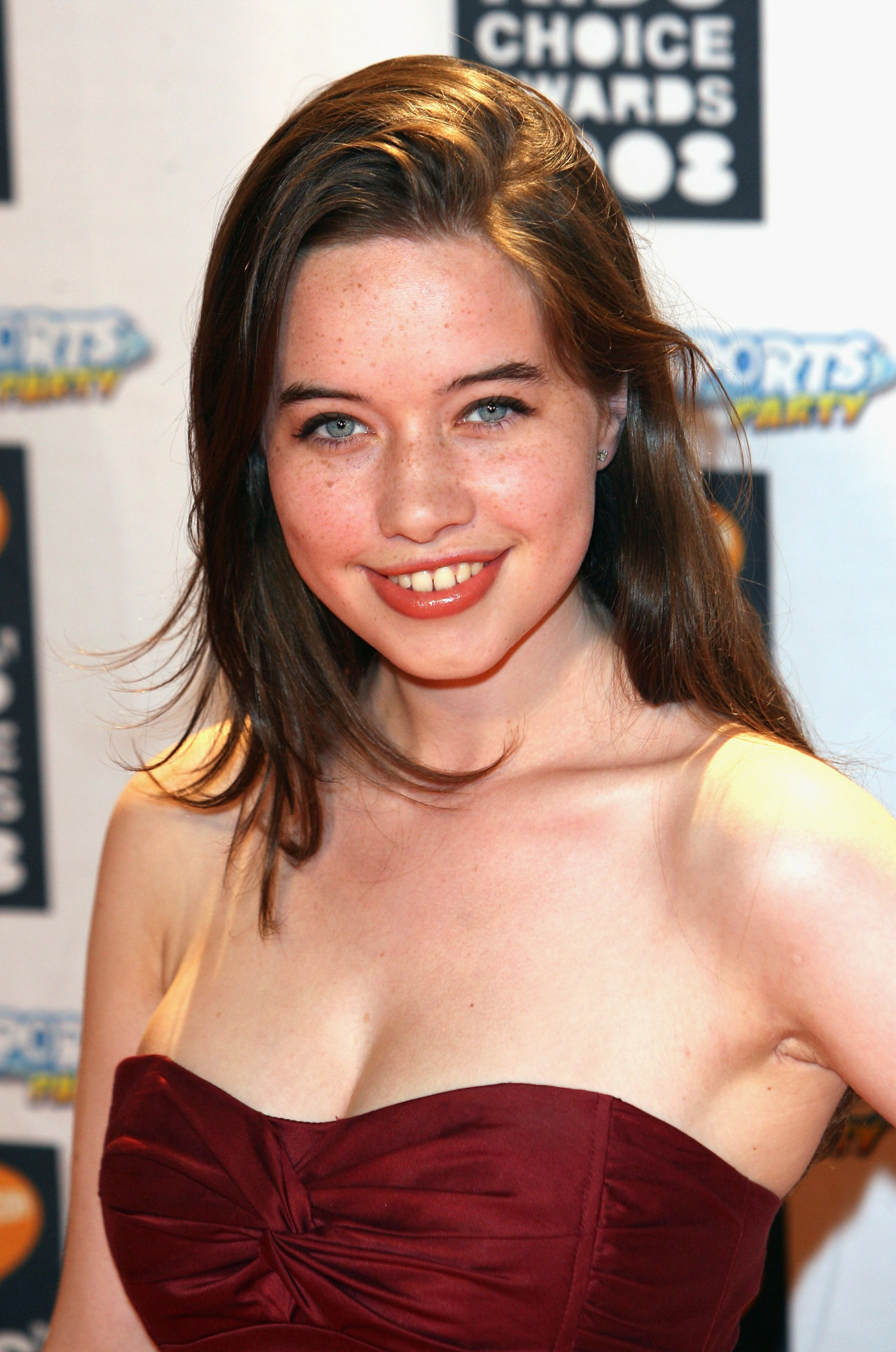 Anna Popplewell wallpapers Anna Popplewell