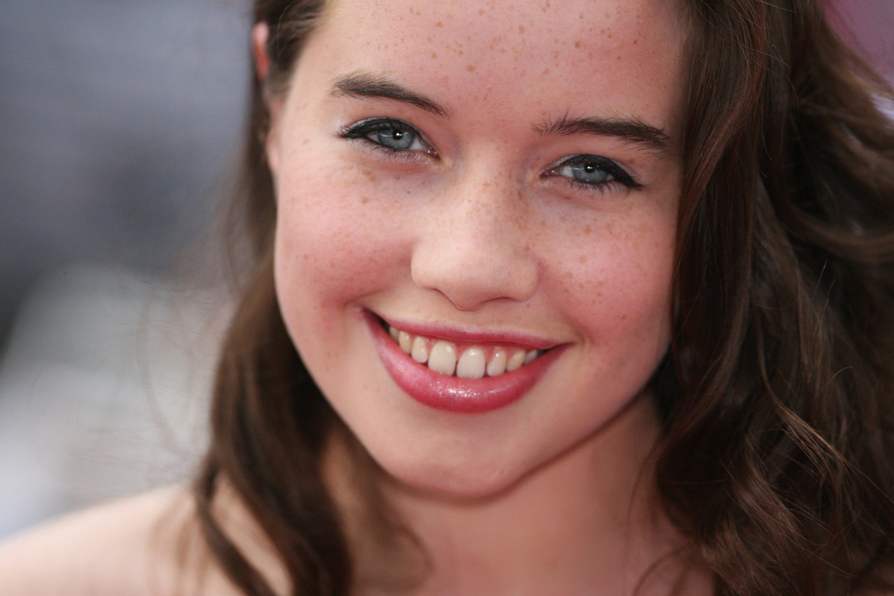 Anna Popplewell wallpapers Anna Popplewell