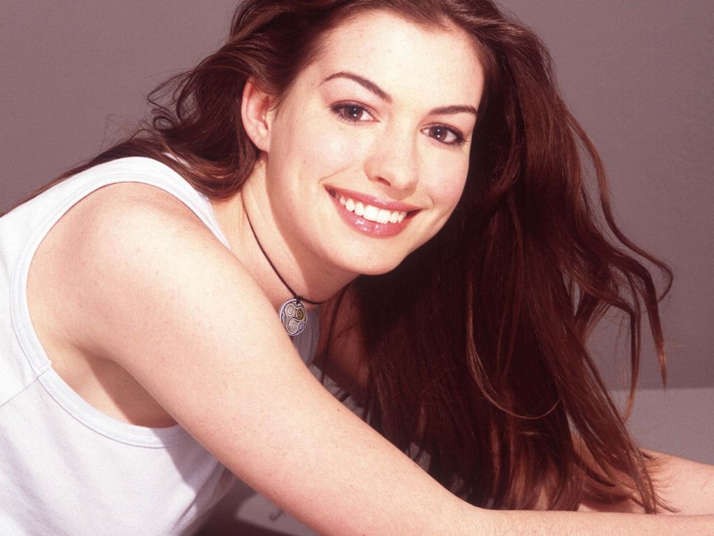 Anne Hathaway wallpapers Anne Hathaway
