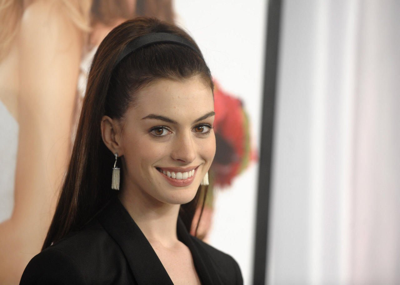 Anne Hathaway