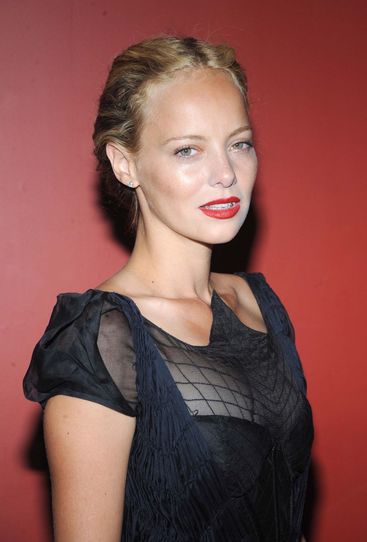 Bijou Phillips