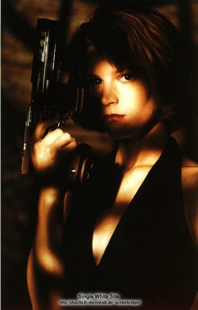 Bridget Fonda wallpapers Bridget Fonda