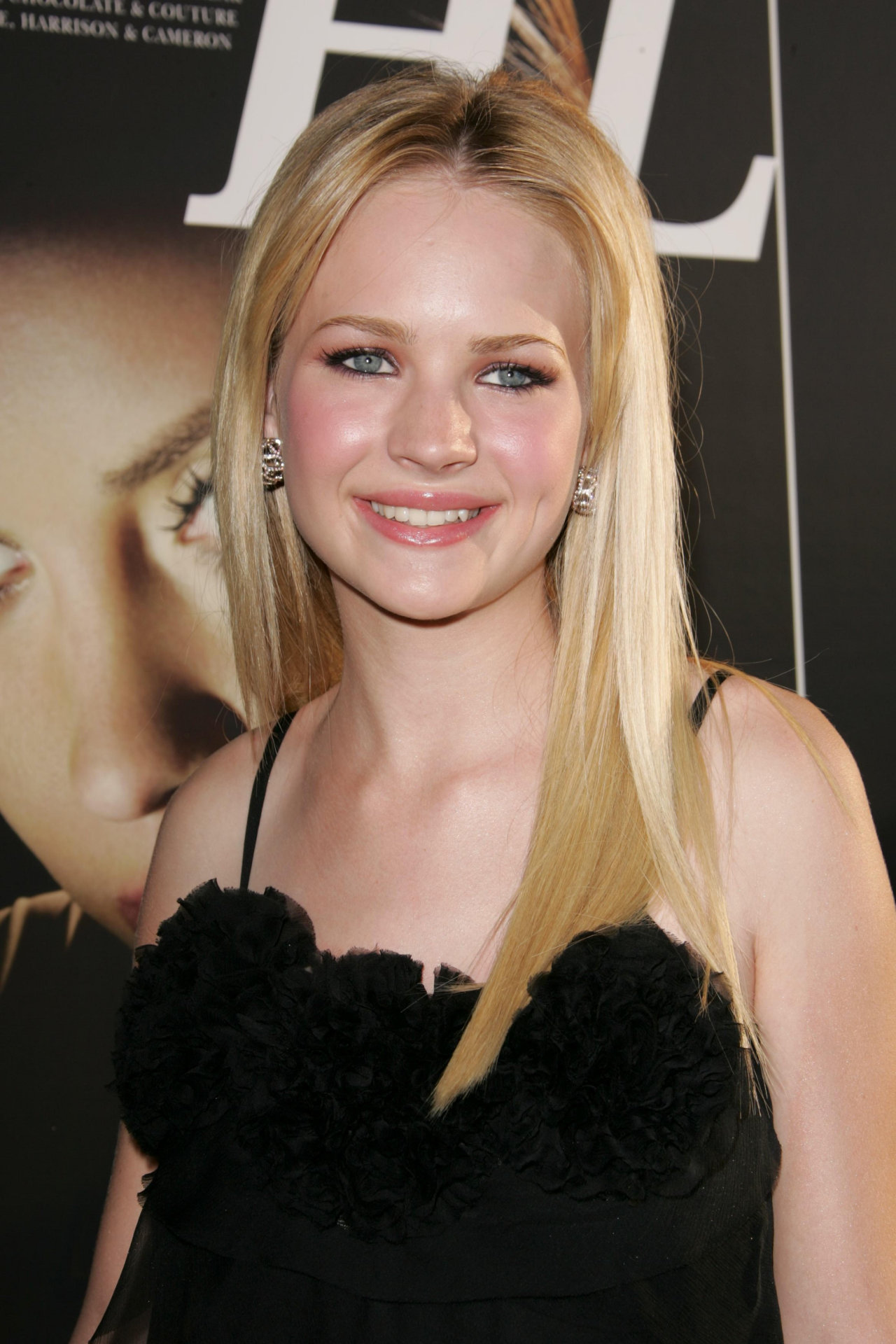 Brittany Robertson wallpapers Brittany Robertson
