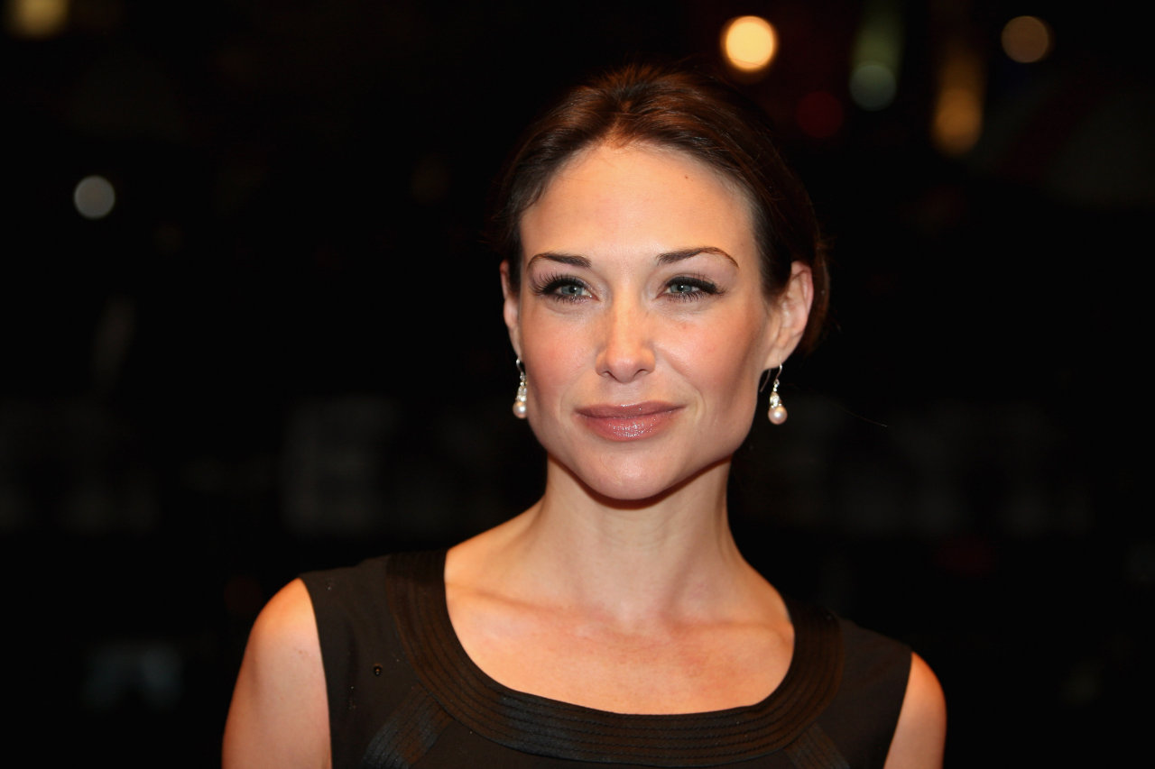 Claire Forlani