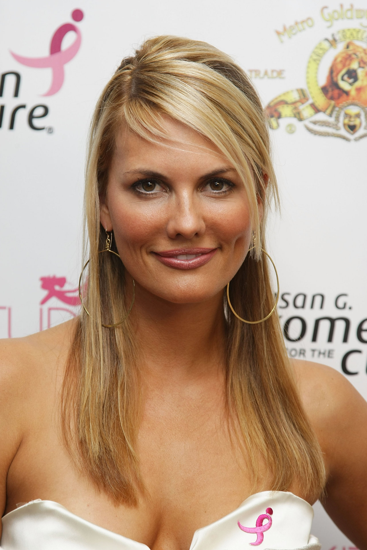 Courtney Hansen wallpapers Courtney Hansen