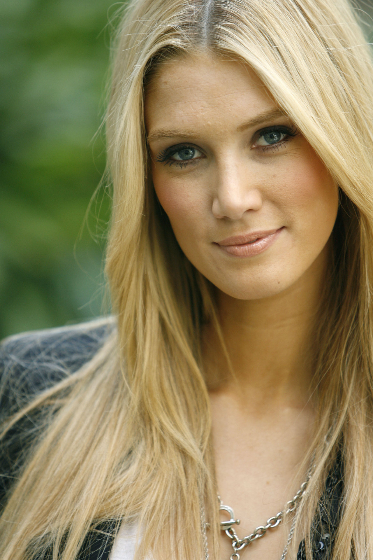 Delta Goodrem wallpapers Delta Goodrem