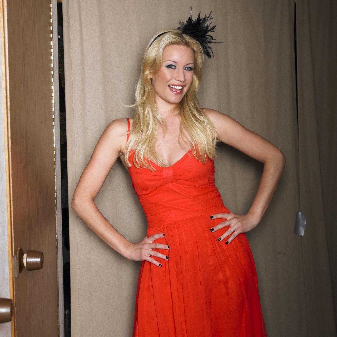 Denise Van Outen wallpapers Denise Van Outen
