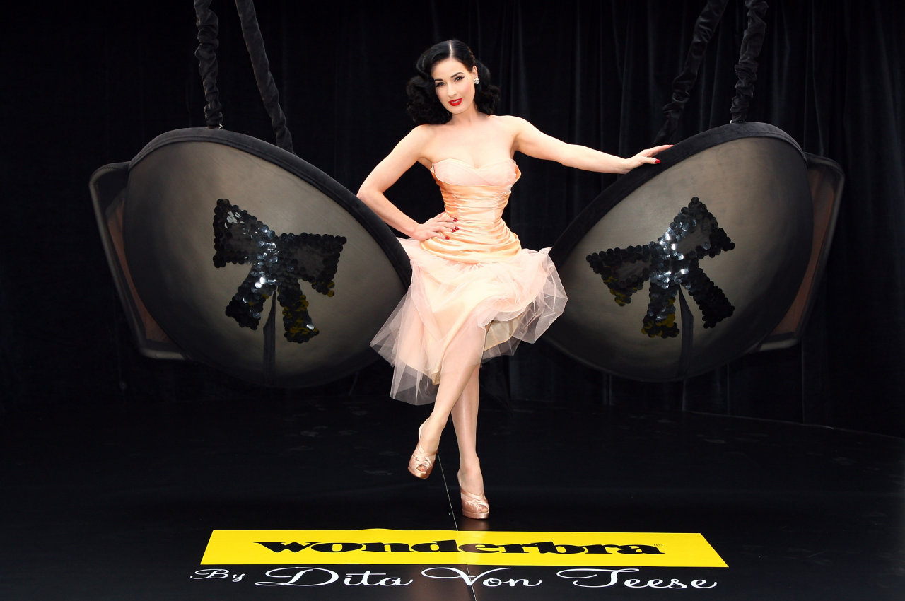 Dita von Teese wallpapers Dita von Teese
