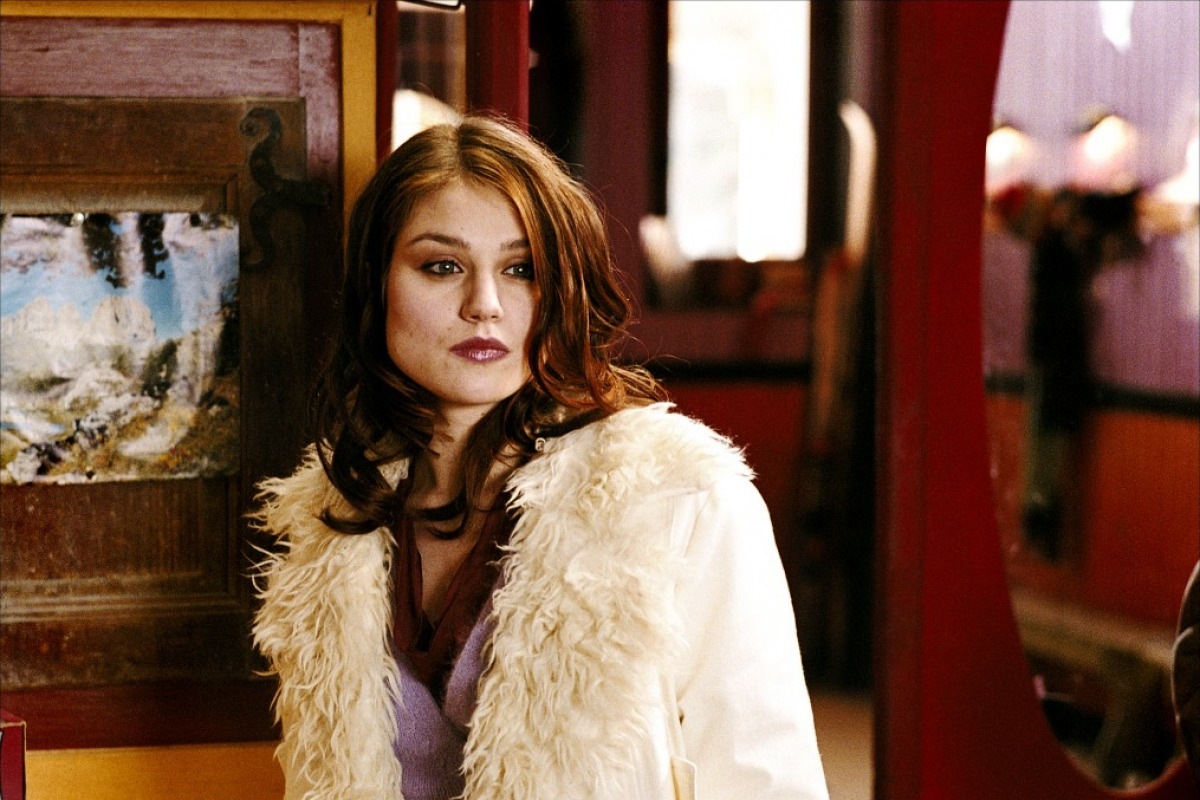 Emilie Dequenne wallpapers Emilie Dequenne
