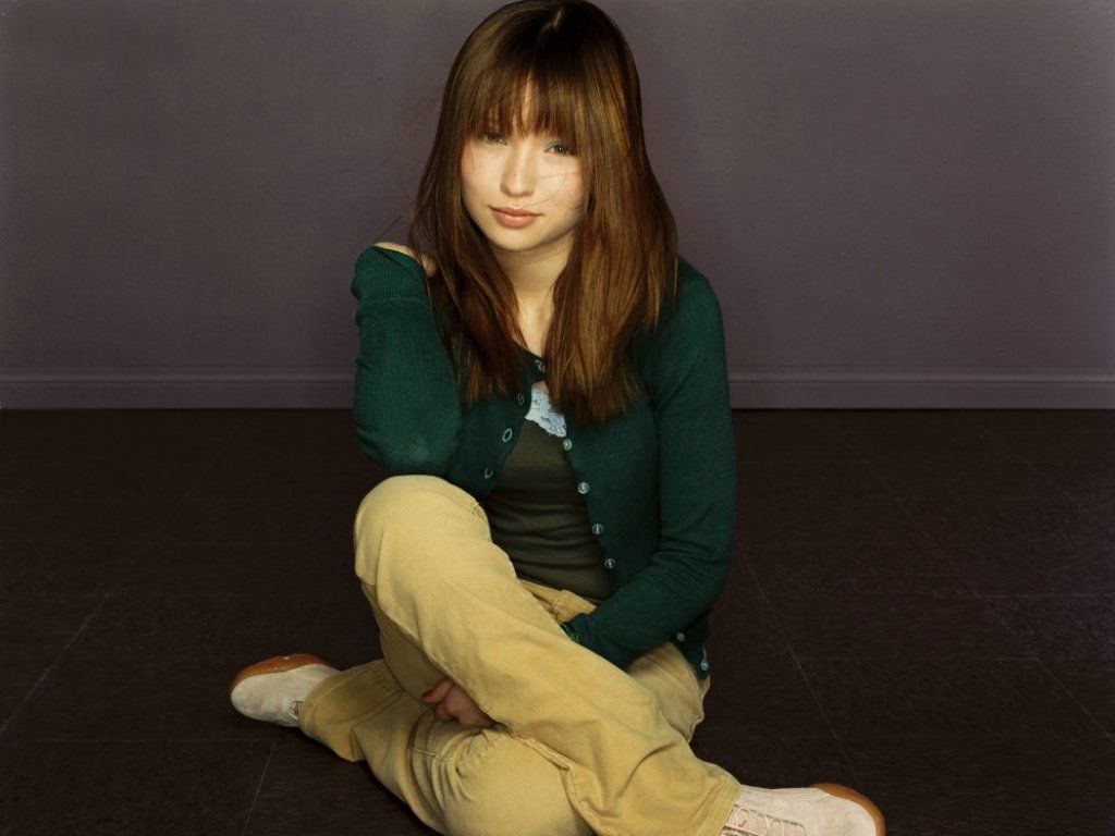 Emily Browning wallpapers Emily Browning