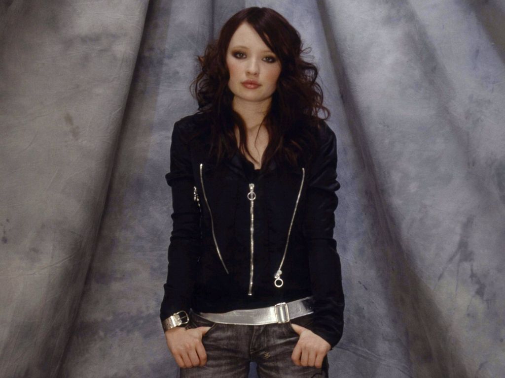 Emily Browning wallpapers Emily Browning
