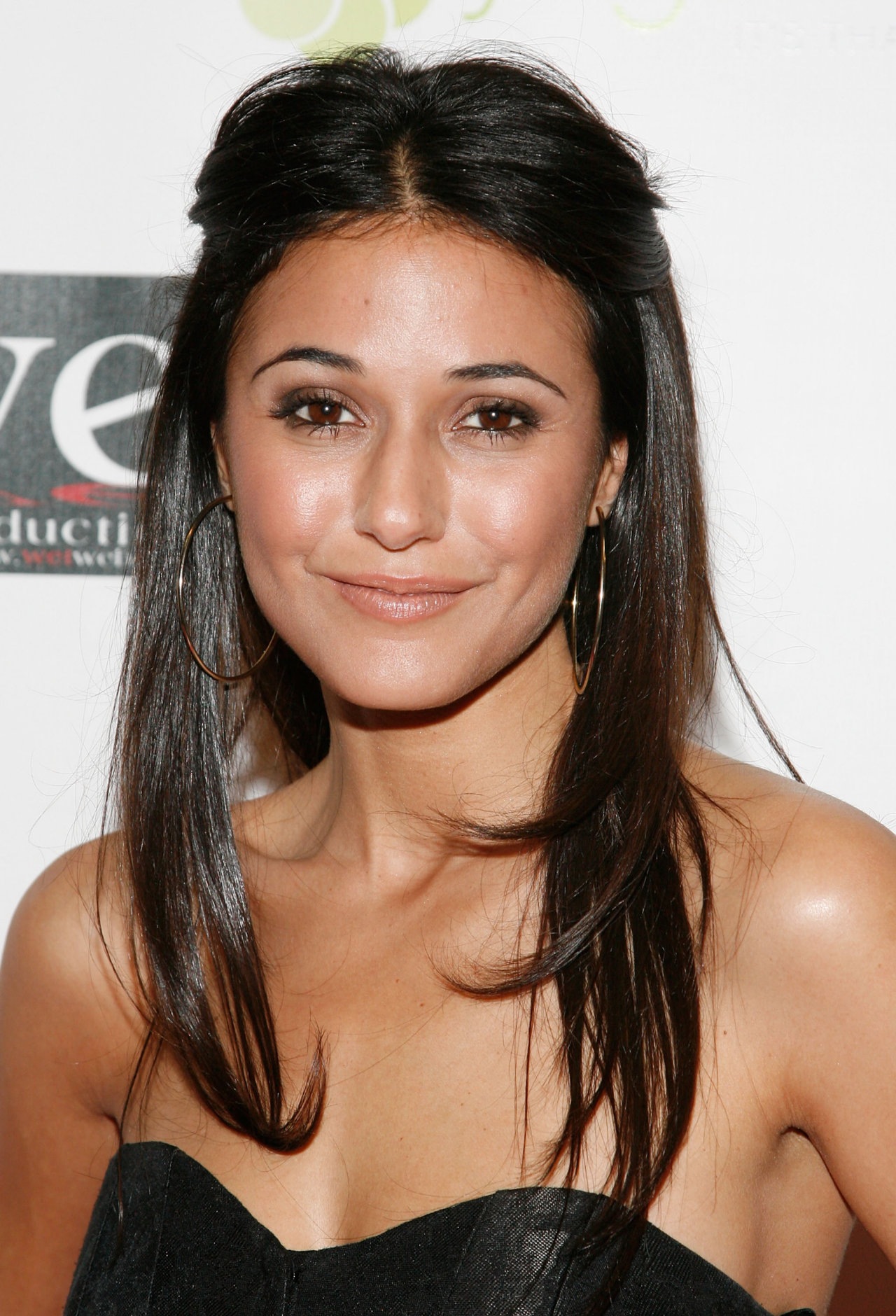 Emmanuelle Chriqui wallpapers Emmanuelle Chriqui