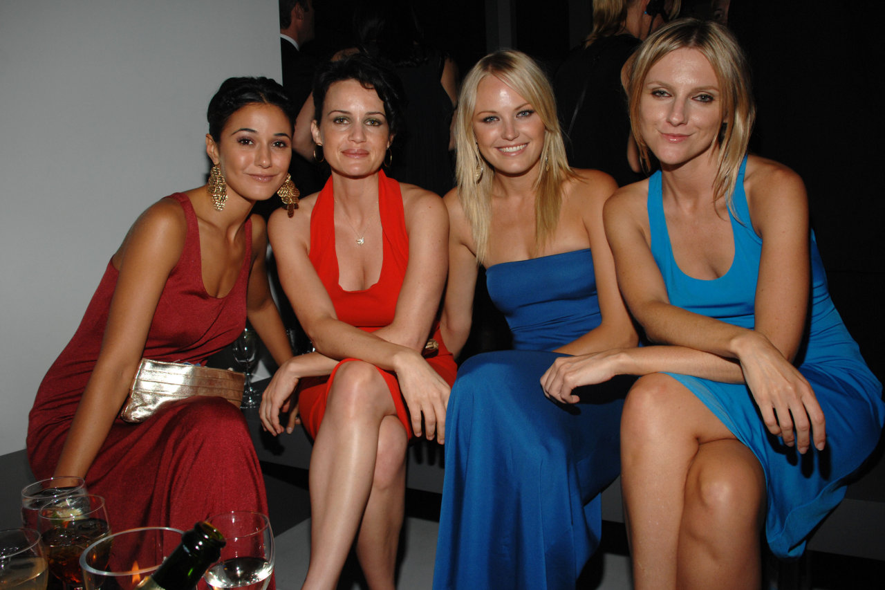 Emmanuelle Chriqui wallpapers Emmanuelle Chriqui