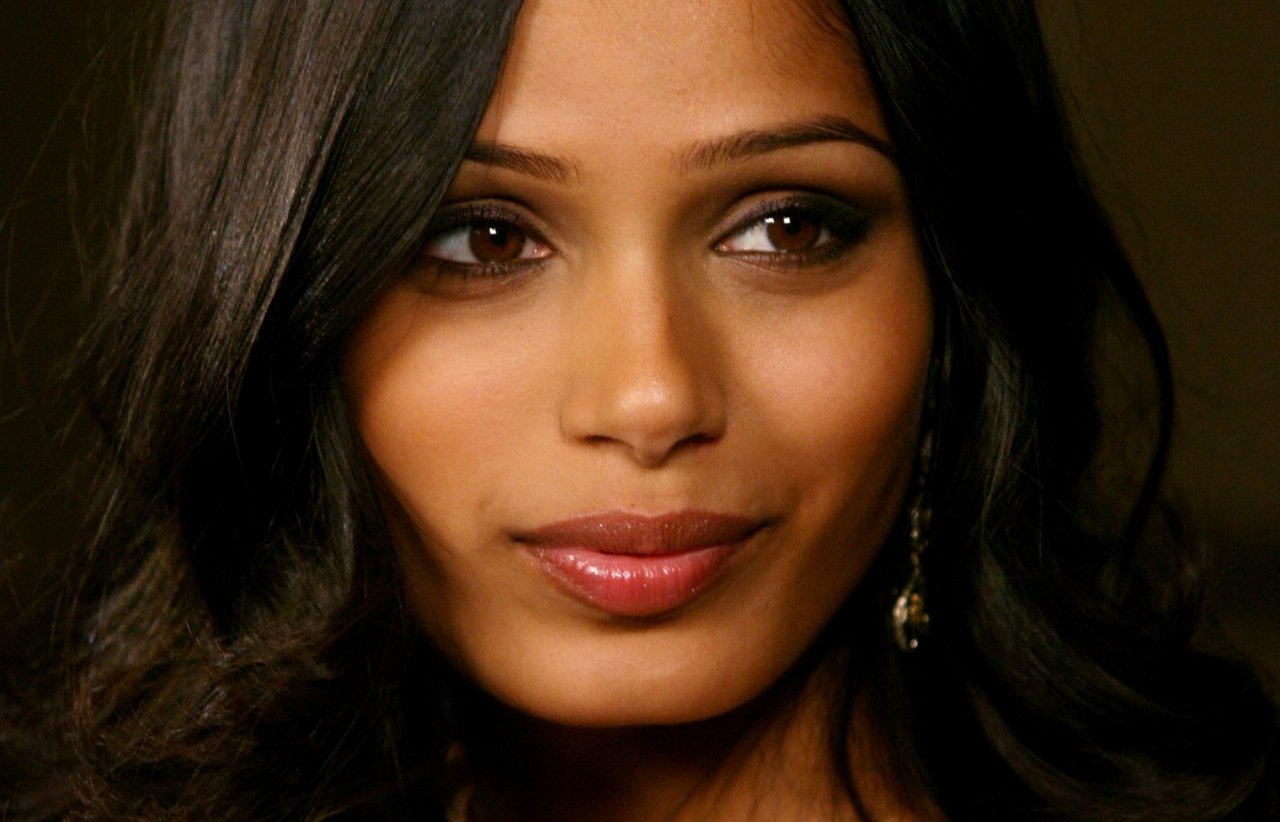 Freida Pinto wallpapers Freida Pinto