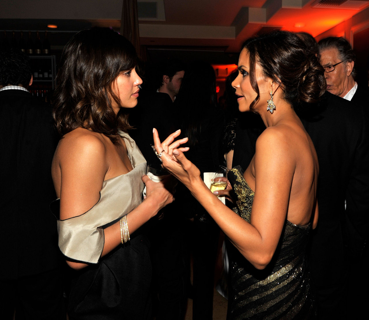 Halle Berry wallpapers Halle Berry
