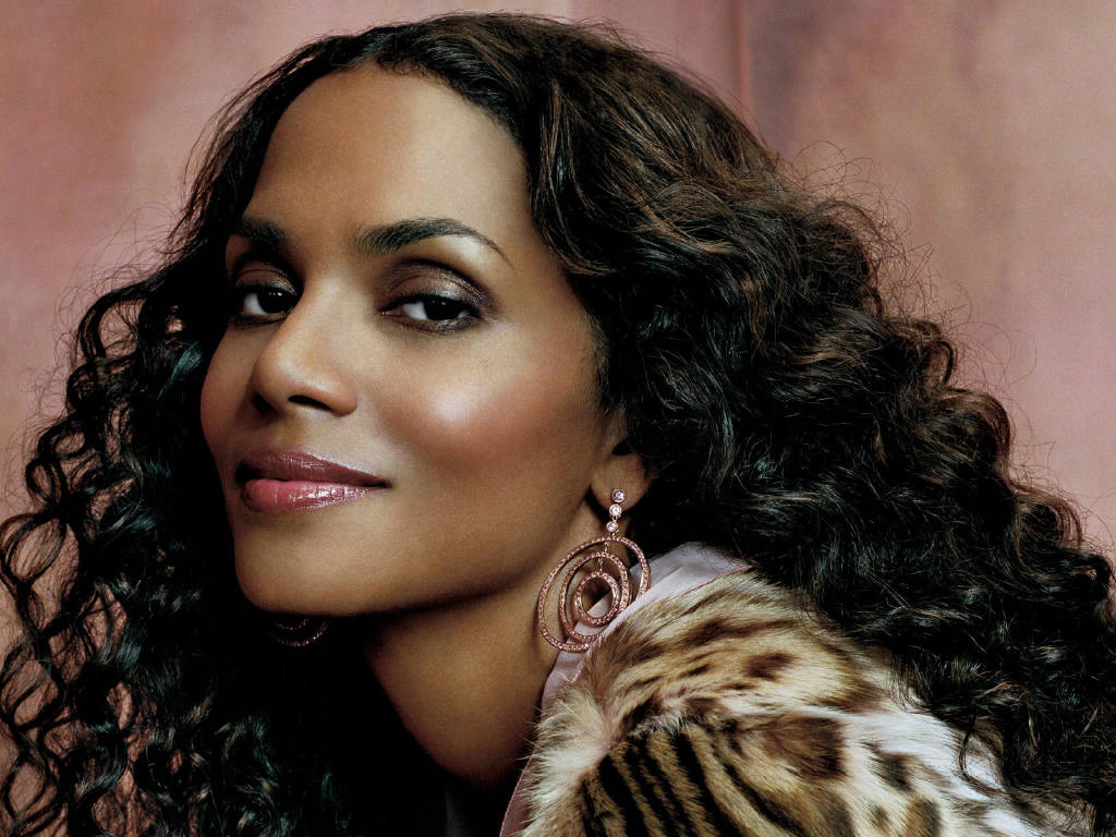 Halle Berry wallpapers Halle Berry