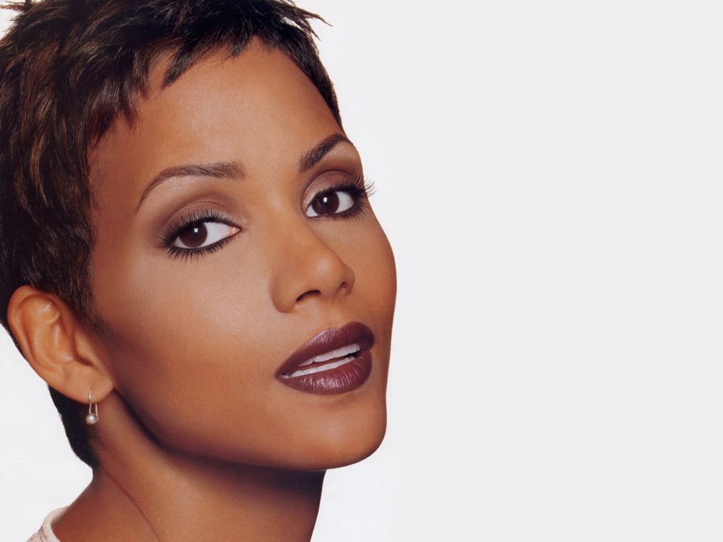 Halle Berry wallpapers Halle Berry