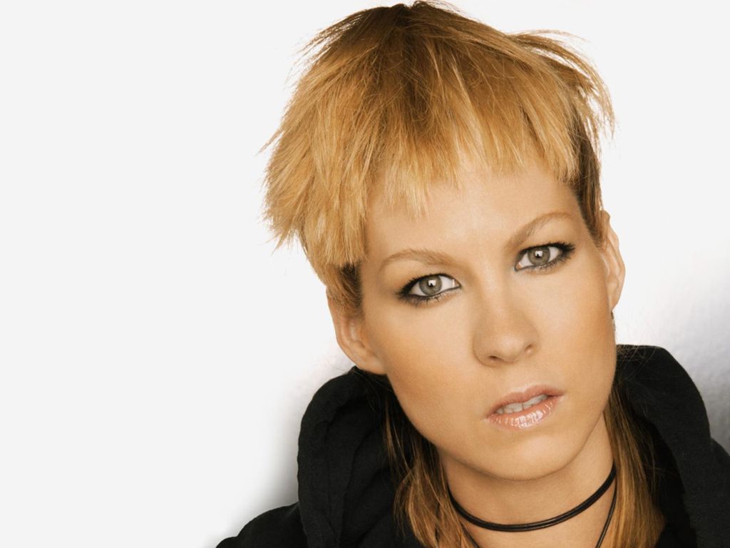 Jenna Elfman wallpapers Jenna Elfman