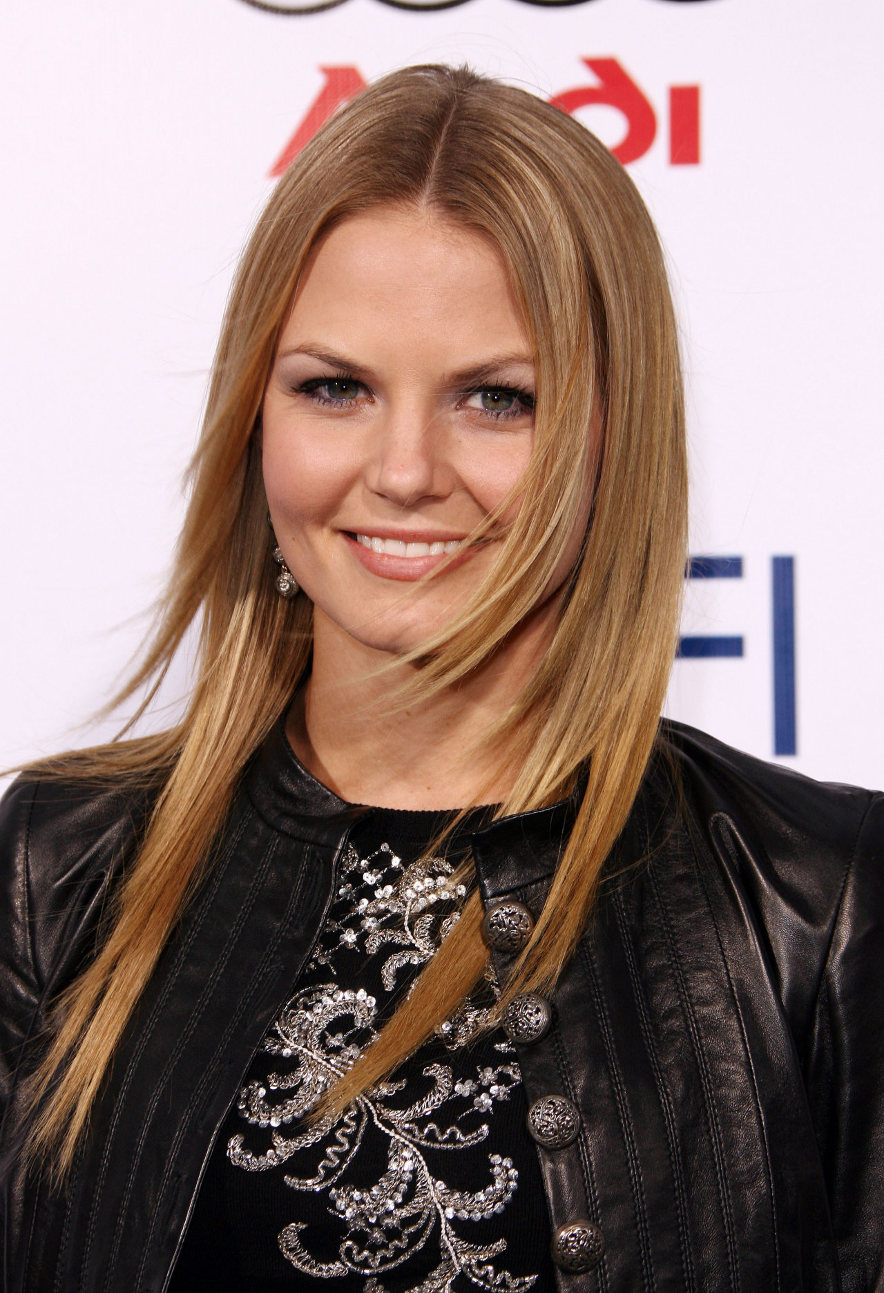 Jennifer Morrison wallpapers Jennifer Morrison