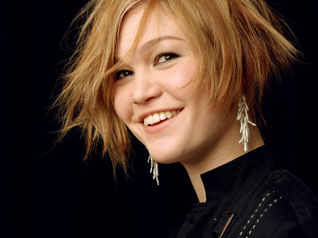 Julia Stiles wallpapers Julia Stiles