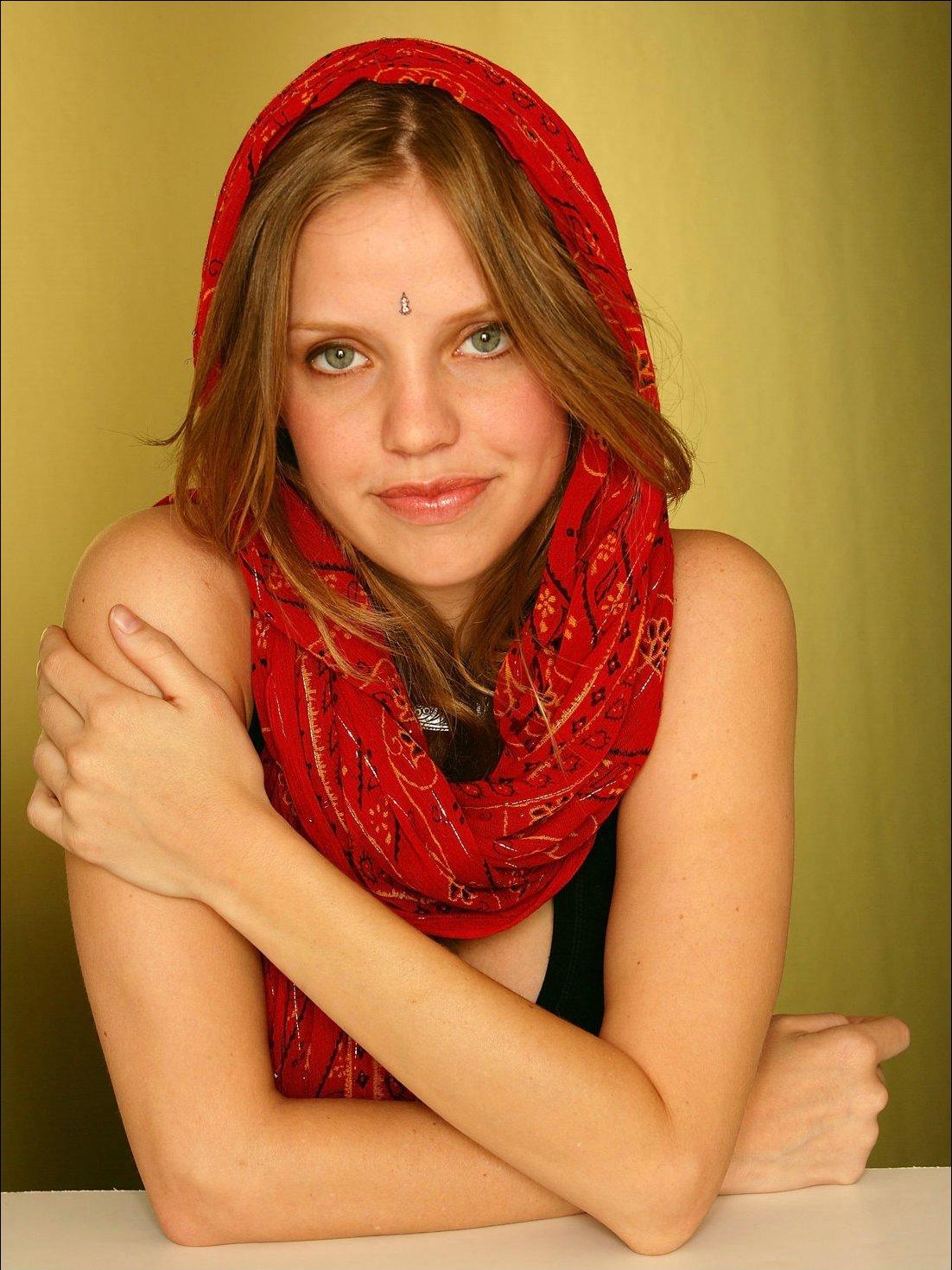 Kelli Garner wallpapers Kelli Garner