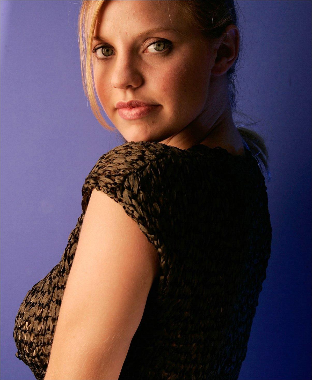 Kelli Garner wallpapers Kelli Garner