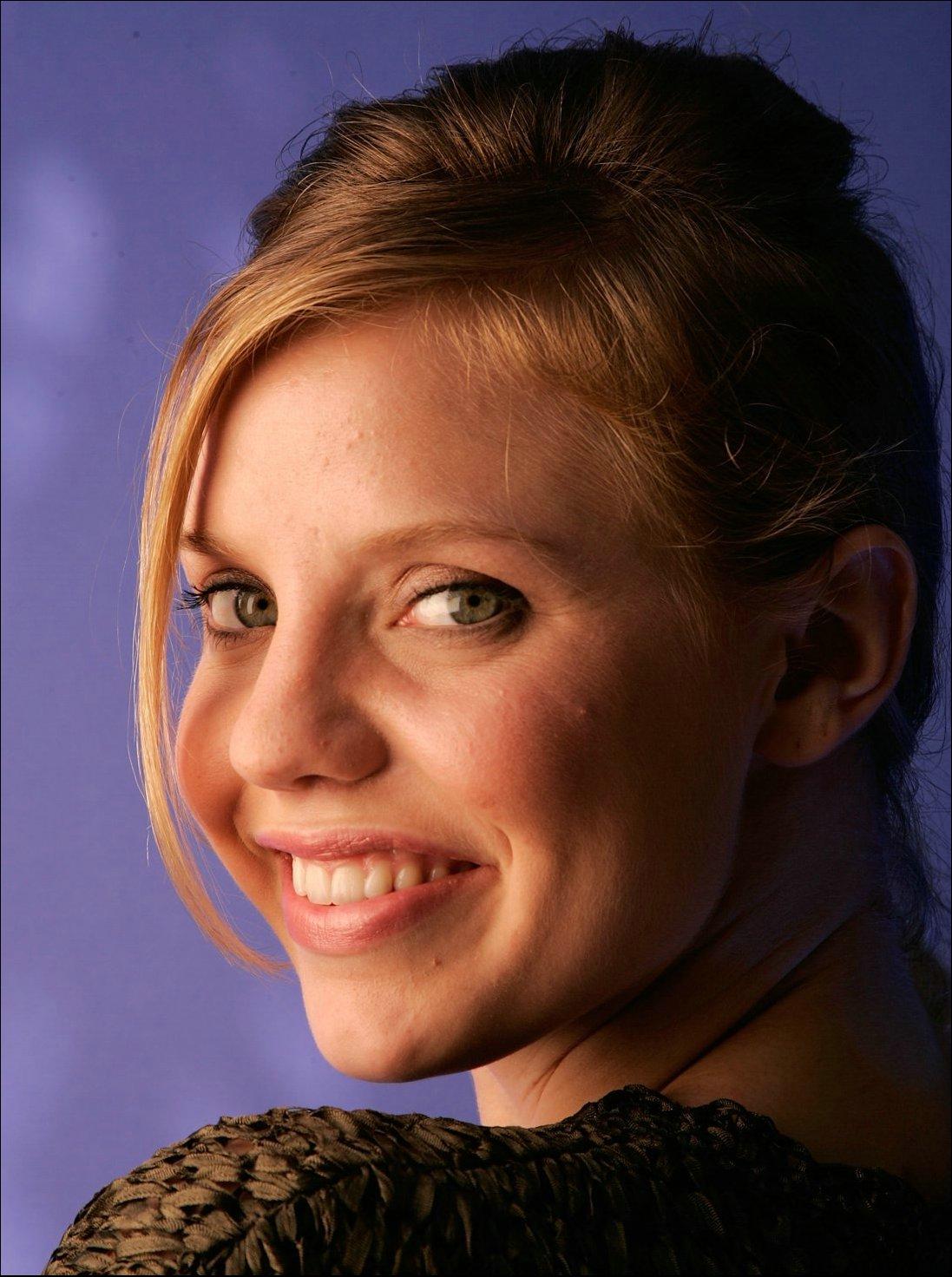 Kelli Garner wallpapers Kelli Garner