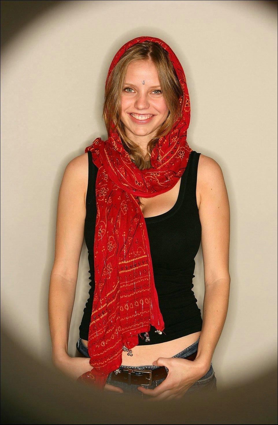 Kelli Garner wallpapers Kelli Garner