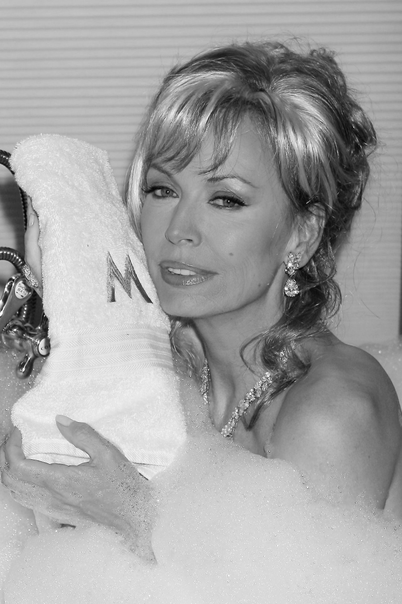 Lesley-Anne Down wallpapers Lesley-Anne Down
