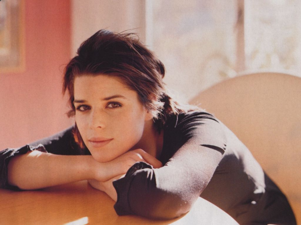 Neve Campbell