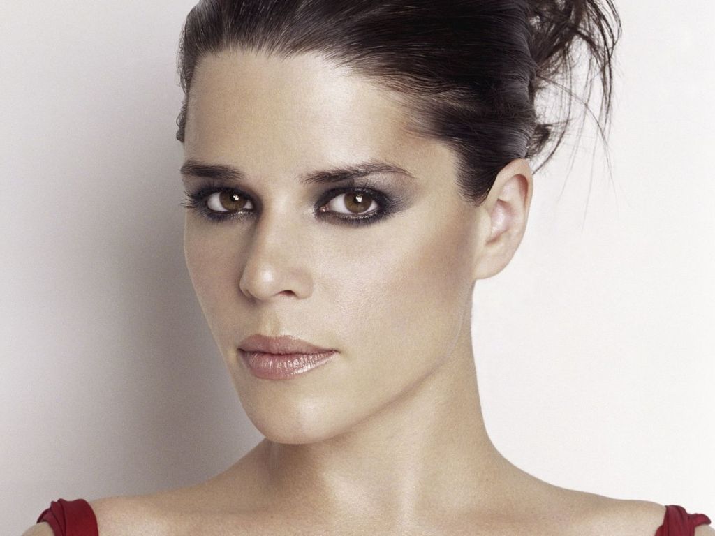 Neve Campbell