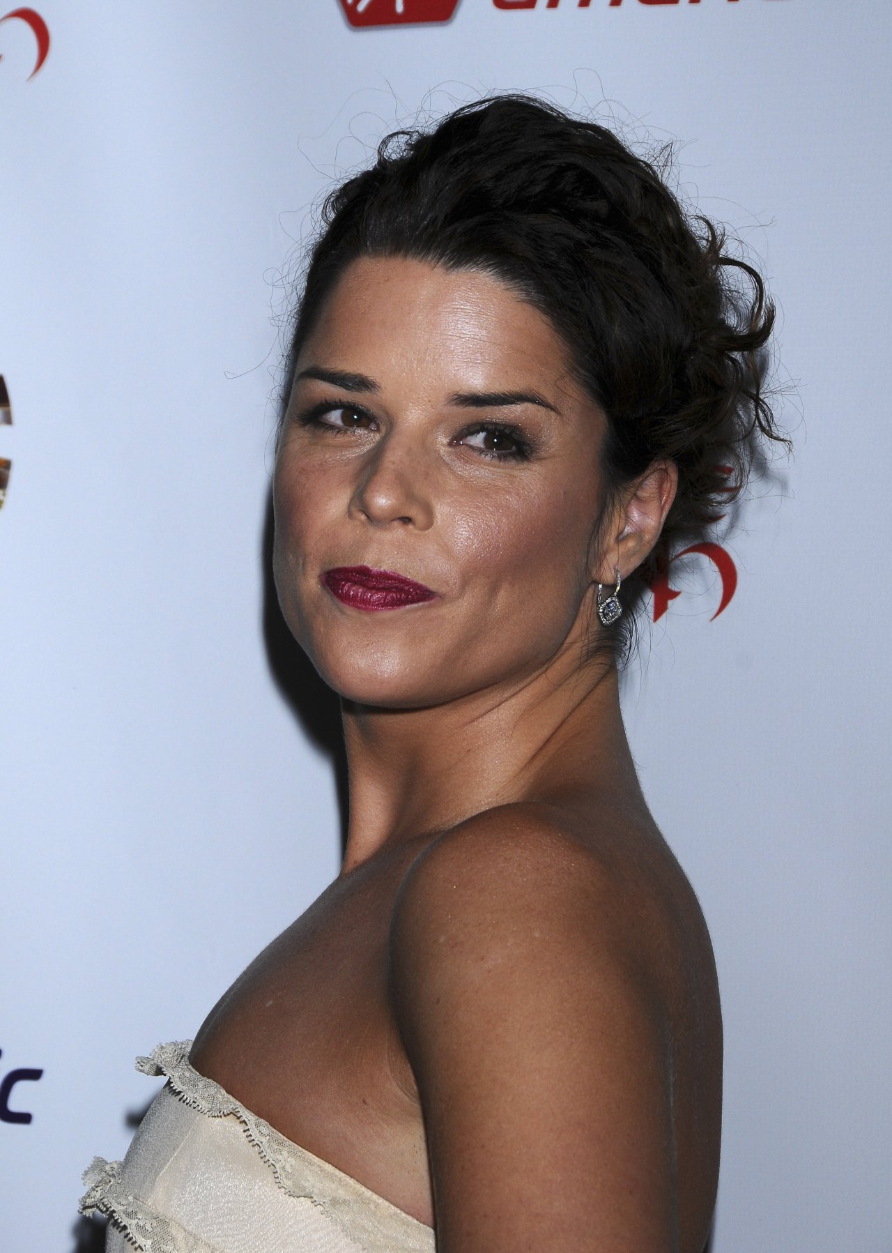 Neve Campbell