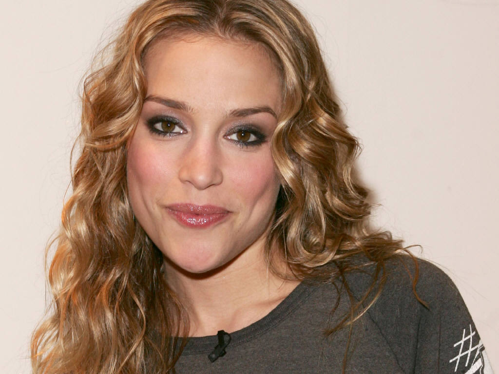 Piper Perabo wallpapers Piper Perabo