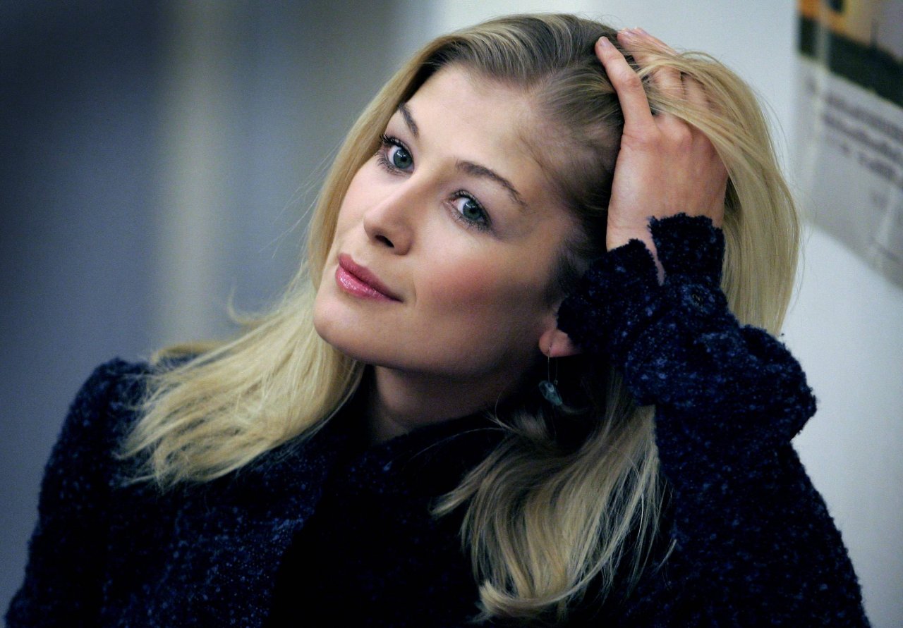 Rosamund Pike