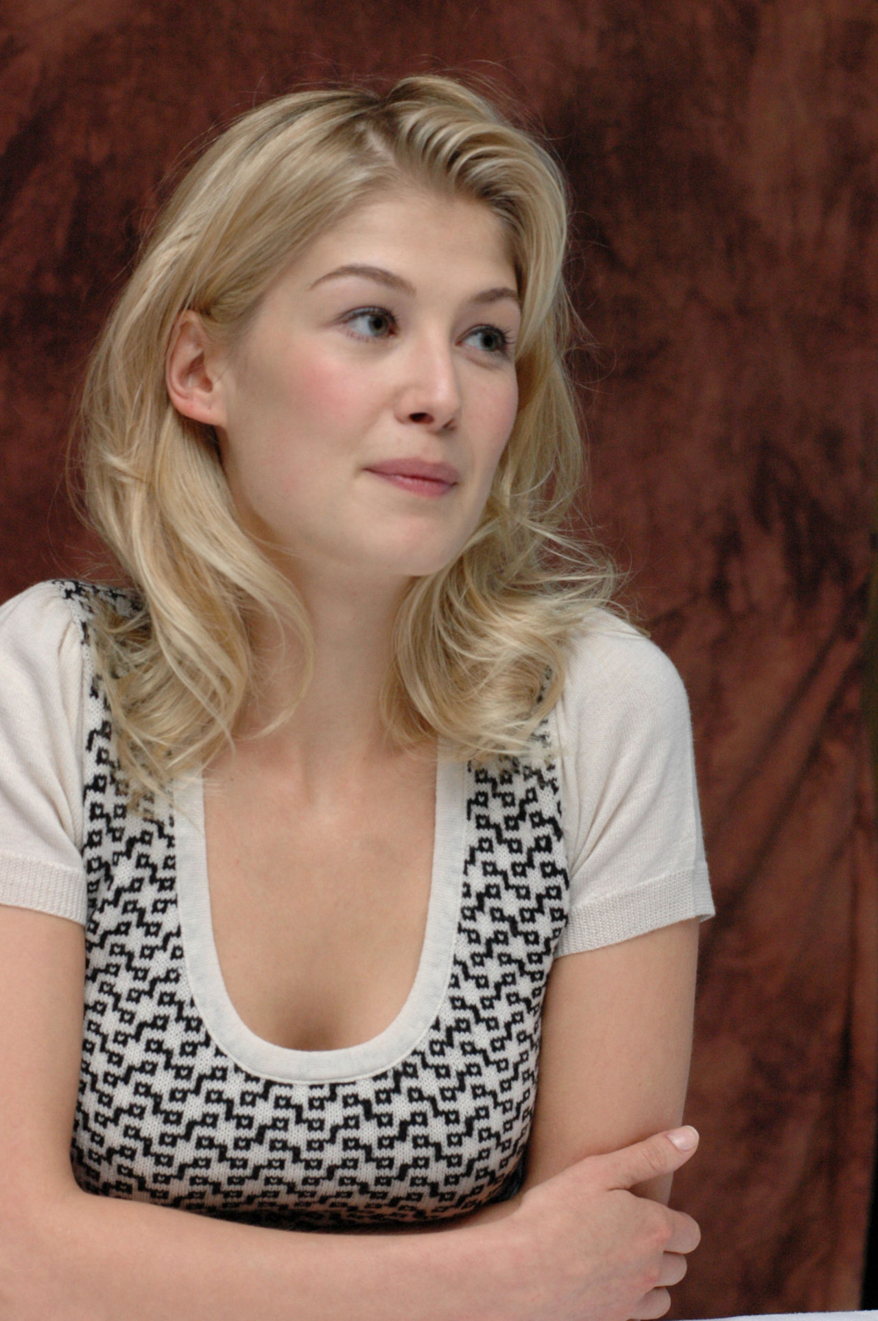 Rosamund Pike wallpapers Rosamund Pike