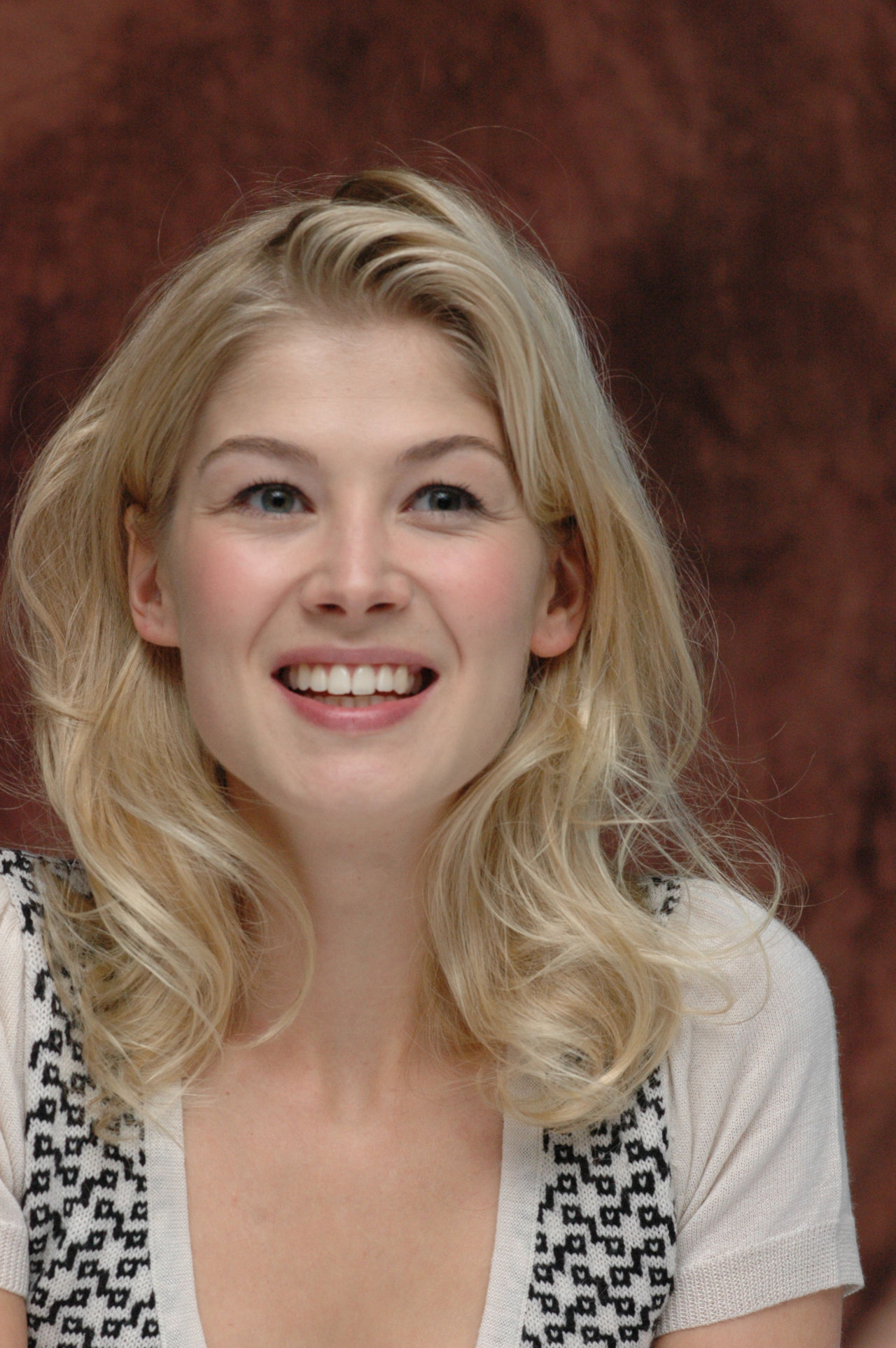 Rosamund Pike wallpapers Rosamund Pike