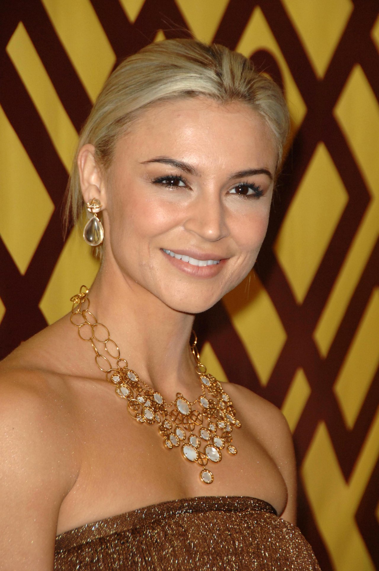 Samaire Armstrong wallpapers Samaire Armstrong