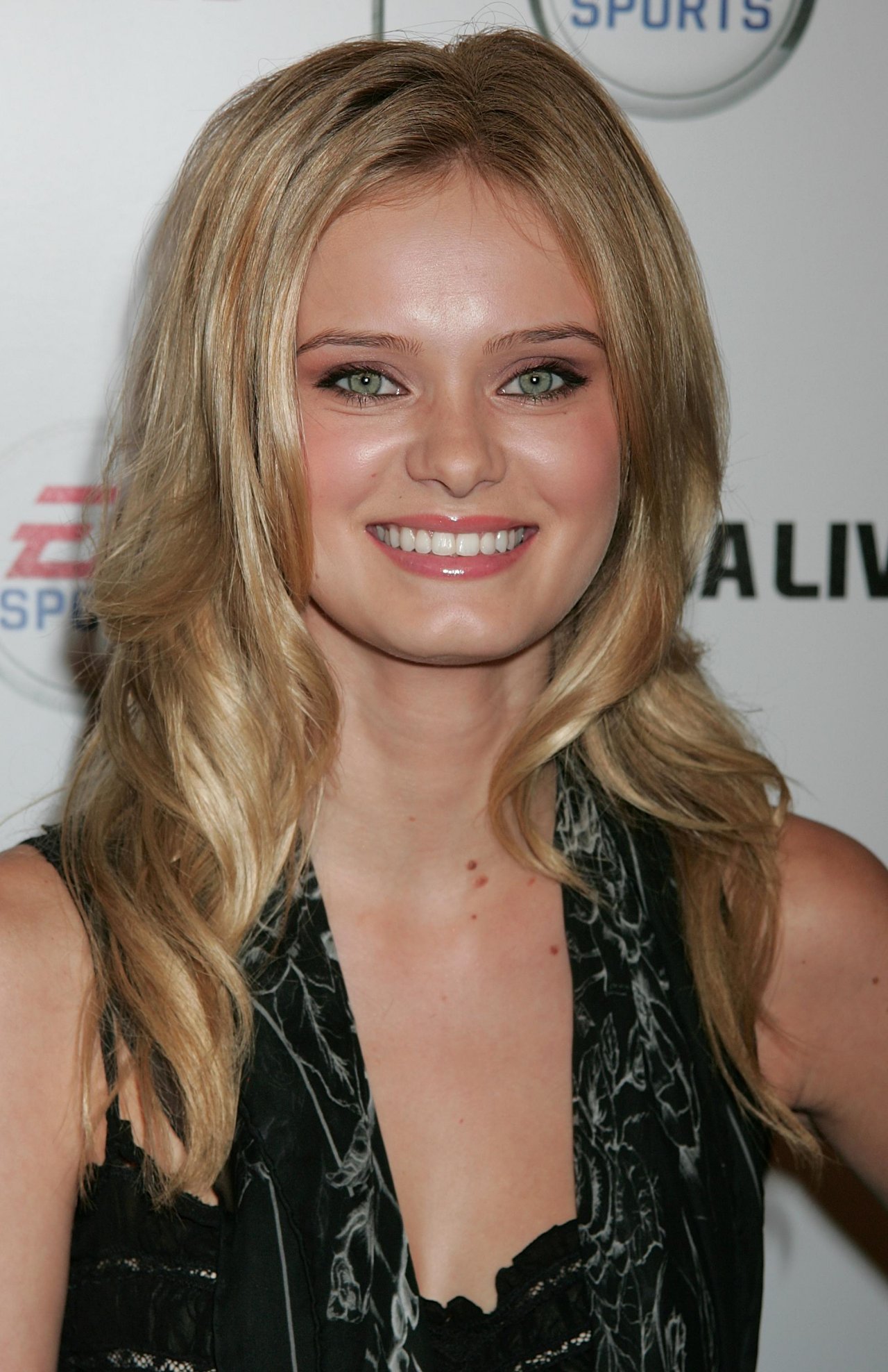 Sara Paxton