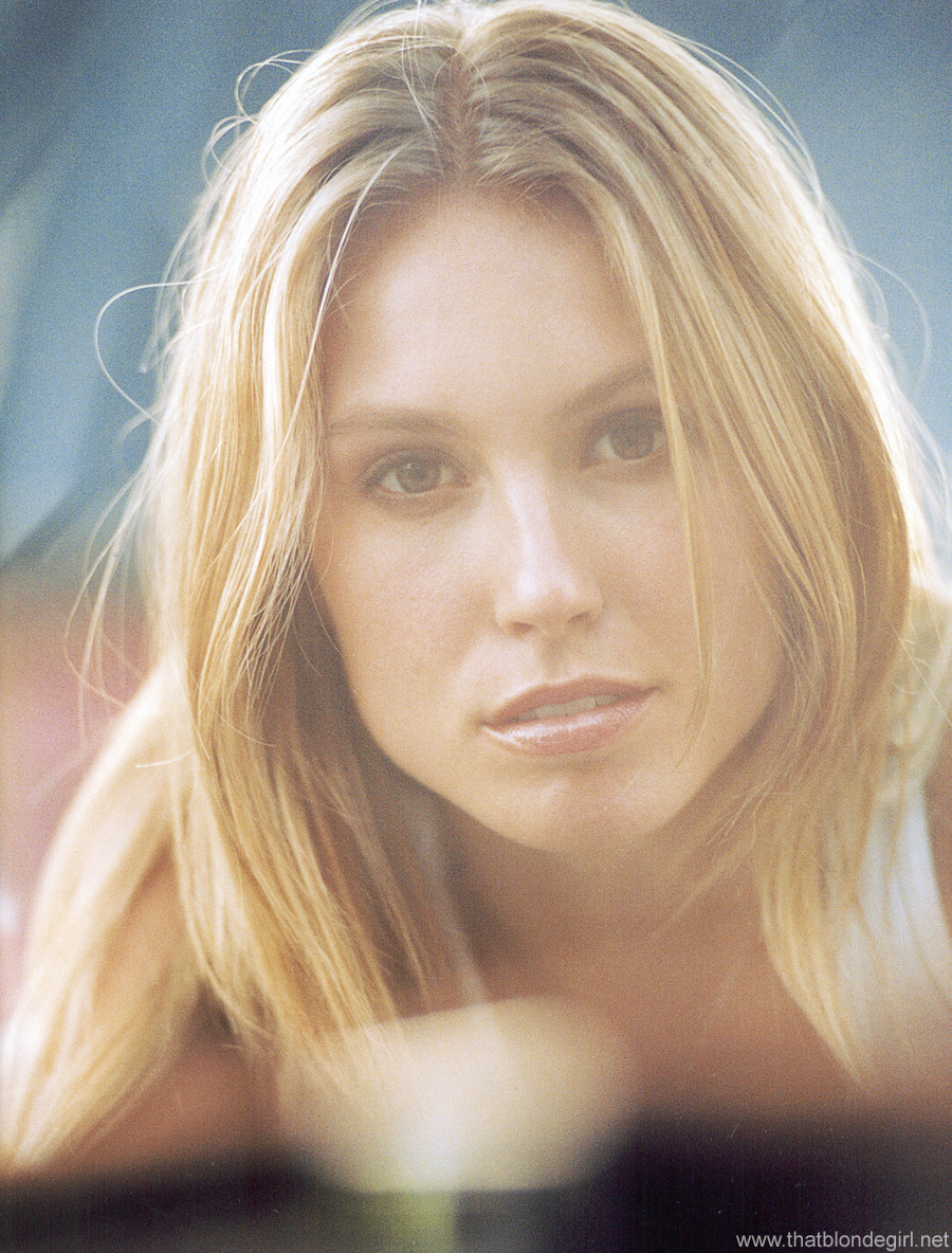 Sarah Carter wallpapers Sarah Carter