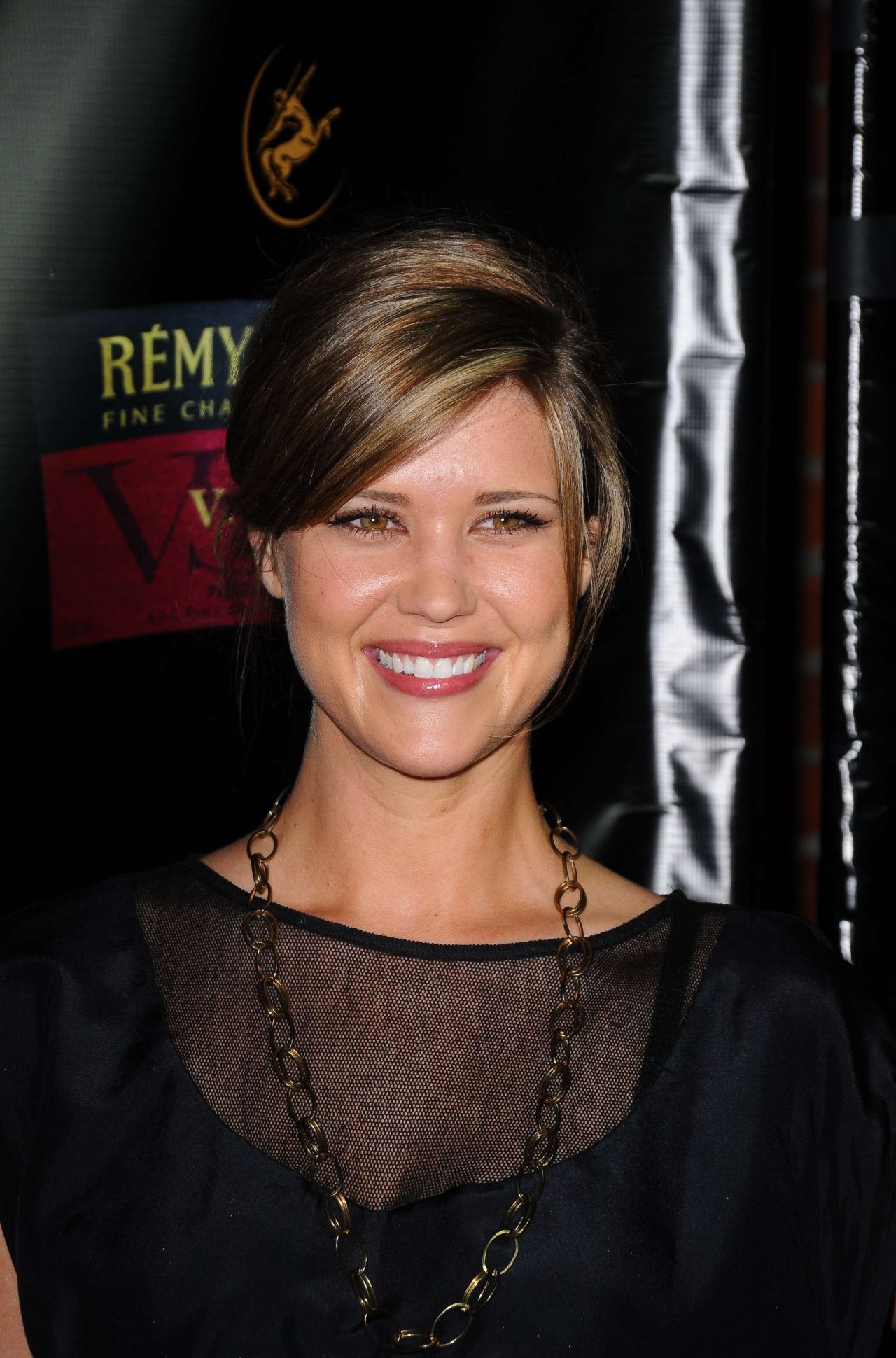 Sarah Lancaster wallpapers Sarah Lancaster