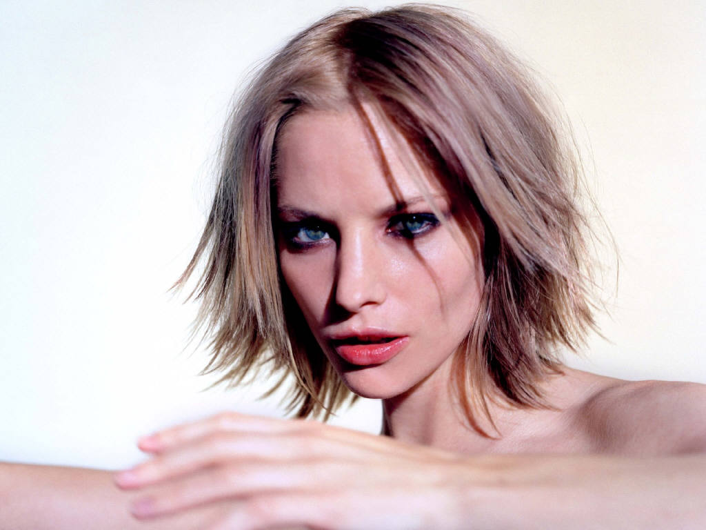 Sienna Guillory wallpapers Sienna Guillory