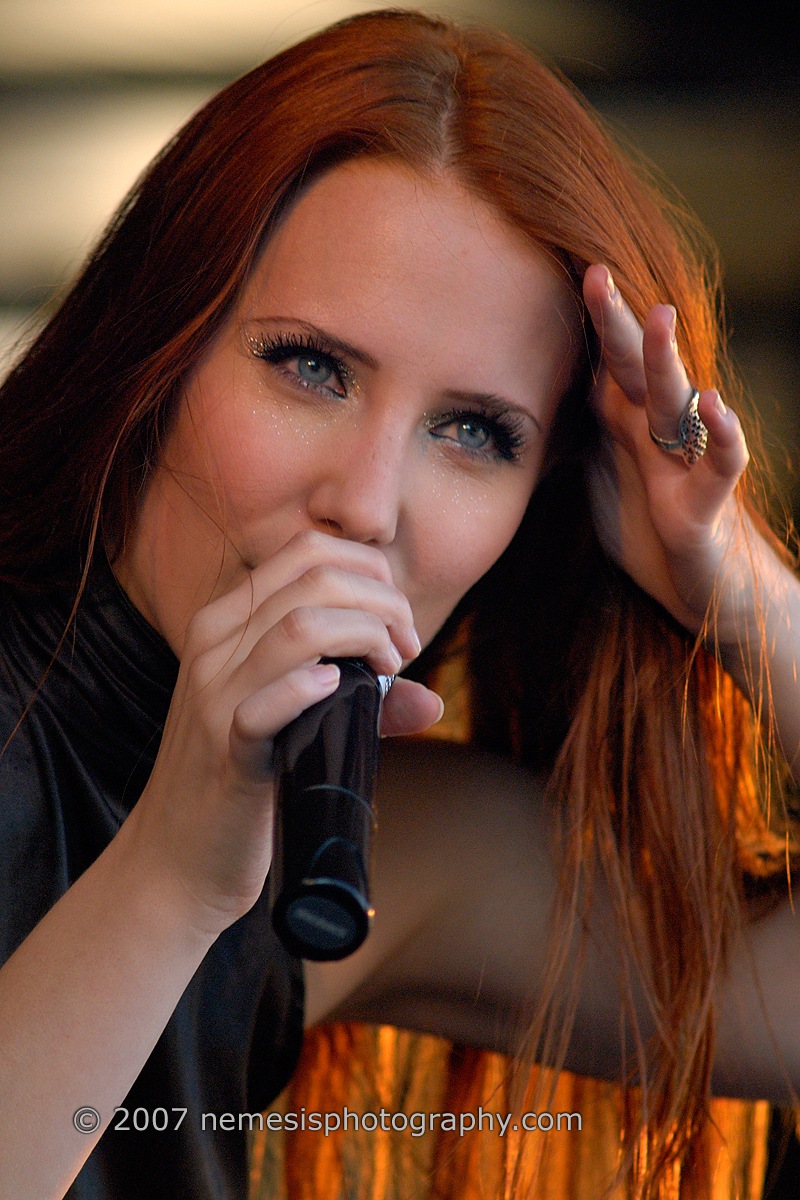 Simone Simons