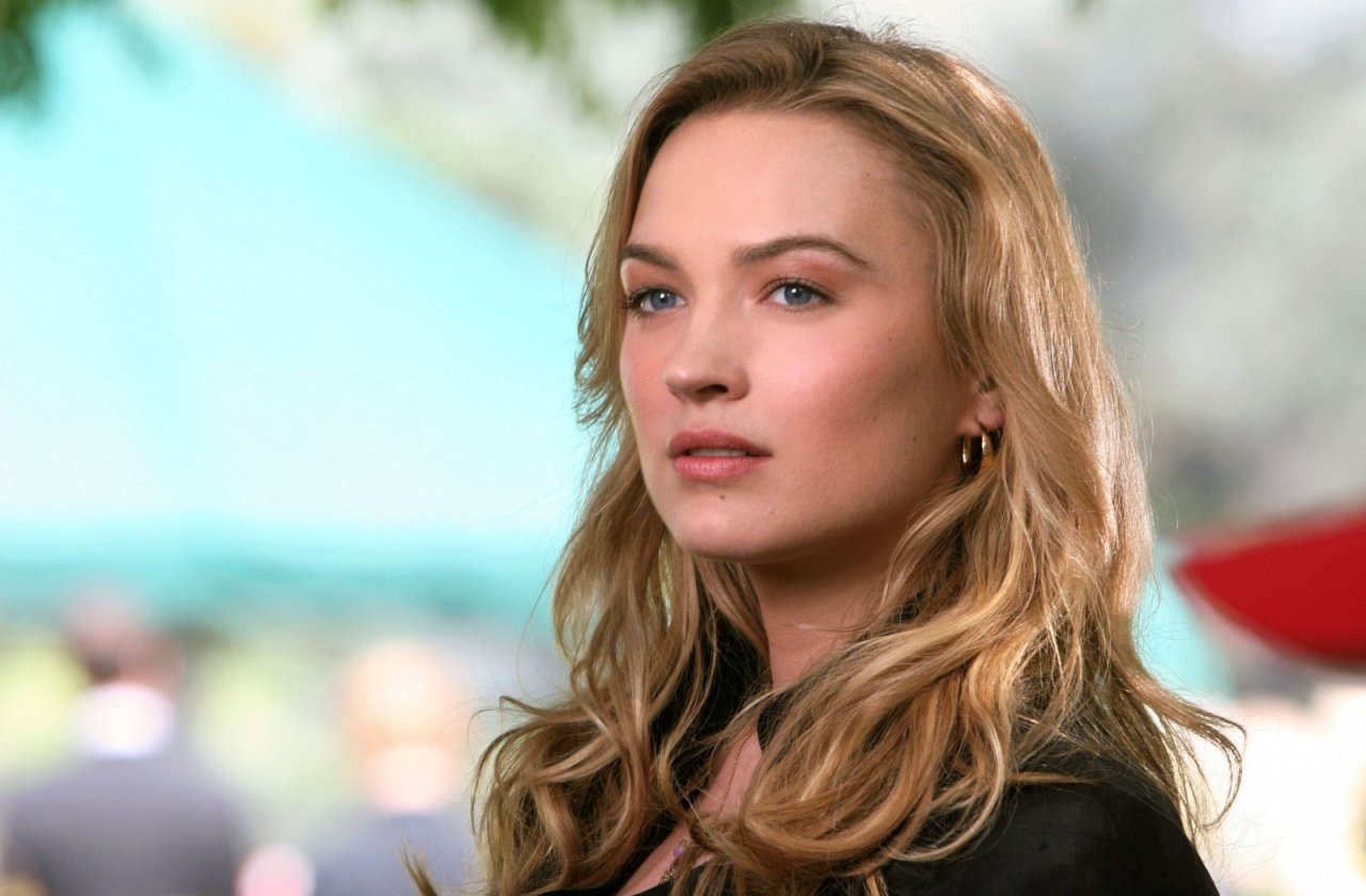 Sophia Myles wallpapers Sophia Myles