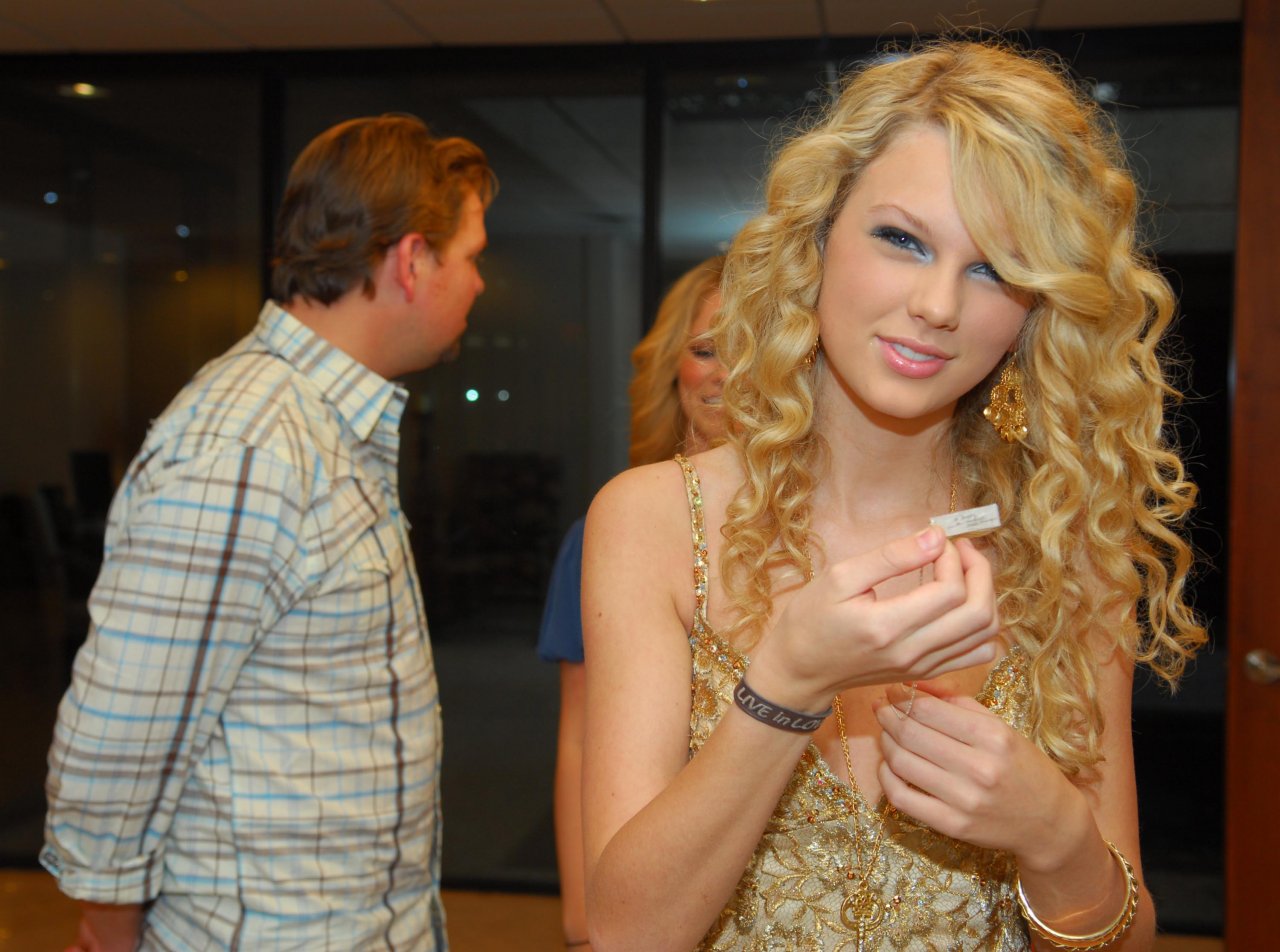 Taylor Swift wallpapers Taylor Swift